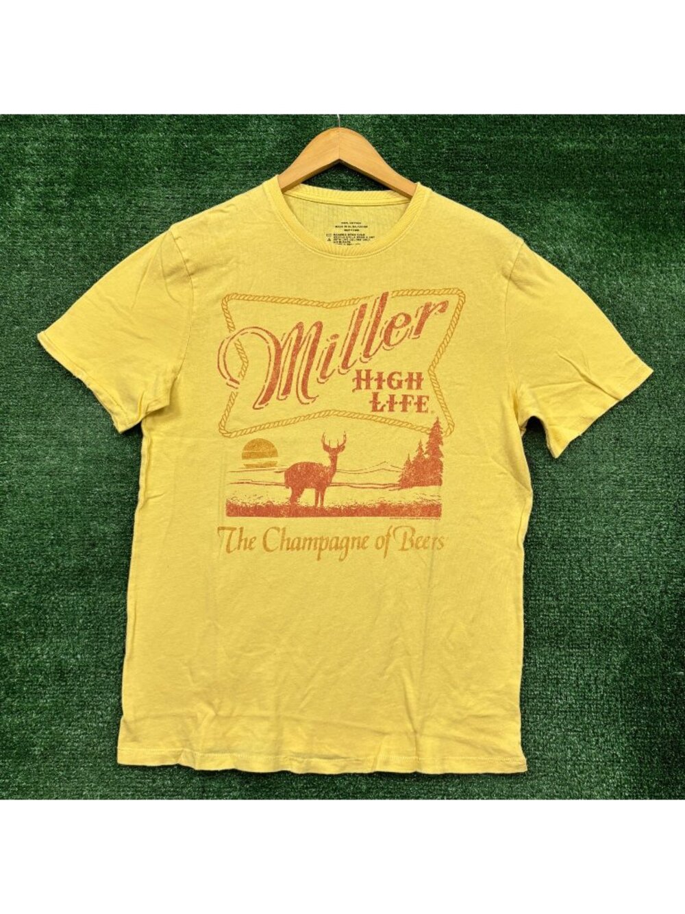 Miller High Life The Champagne of Beers T-Shirt Size Medium